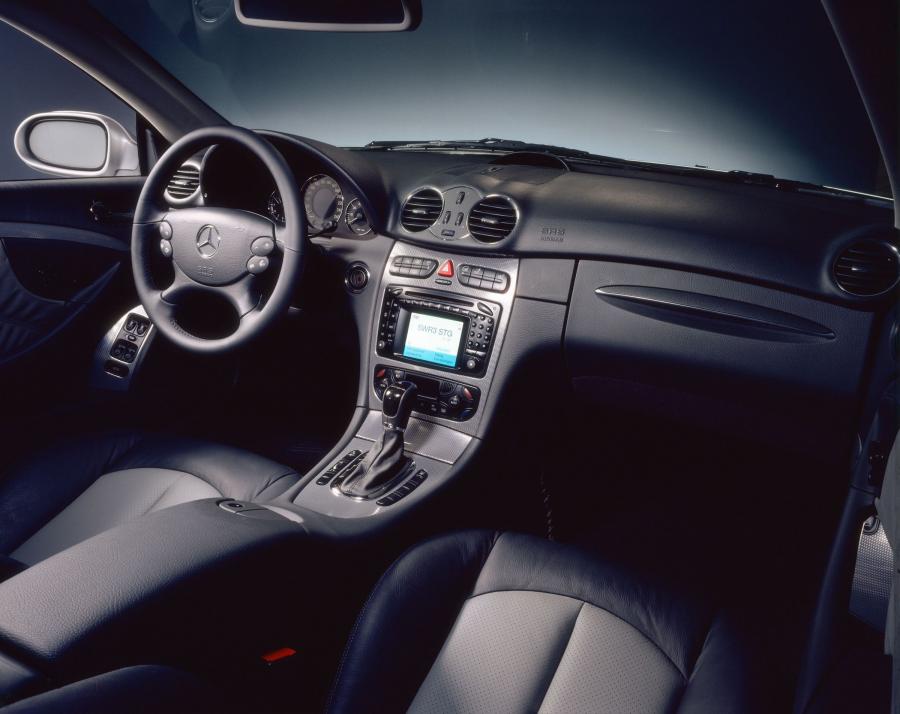  Mercedes-Benz CLK-Class 2003 года  (фото 81 из 163)